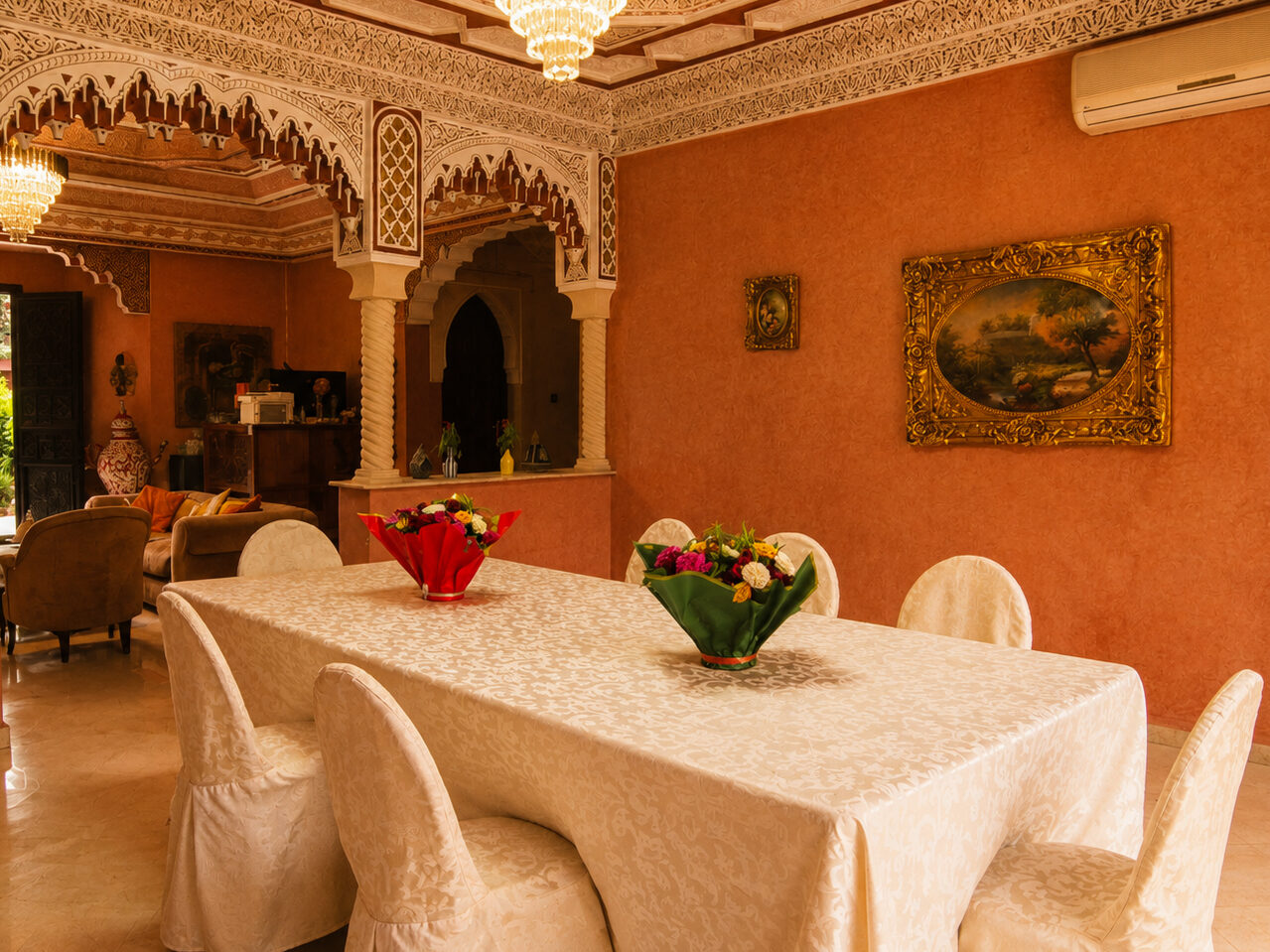 Warm Gramta House lounge